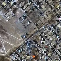Imaginile din satelit au arătat că unităţile militare ruse continuă să se desfăşoare mai aproape de capitala Kiev şi să tragă focuri de artilerie spre zone rezidenţiale. / Foto: daytonews.com