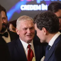Adrian Zuckerman, la Gala RePatriot, discutând cu preşedintele Nicuşor Dan - Foto: INQUAM PHOTOS/George Călin