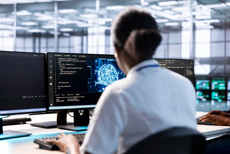 Angajat la birou - Foto: freepik.com (rol ilustrativ)