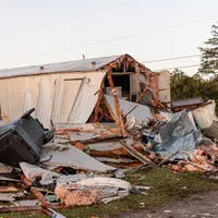 Cel puțin 34 de morți după ce tornadele au făcut prăpăd în SUA. Mărturii cutremurătoare din infern - Foto: Profimedia images