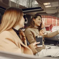 Ce cantitate de alcool va permite UE să bei la volan? Care e noua limită de vârstă pentru carnet? - Foto: Freepik