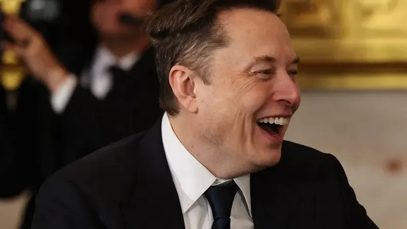 Acțiunile Tesla s-au prăbușit cu 50%. Elon „Politicianul” Musk le spune angajaților să nu vândă - Foto: Profimedia Images (Imagine cu rol ilustrativ)