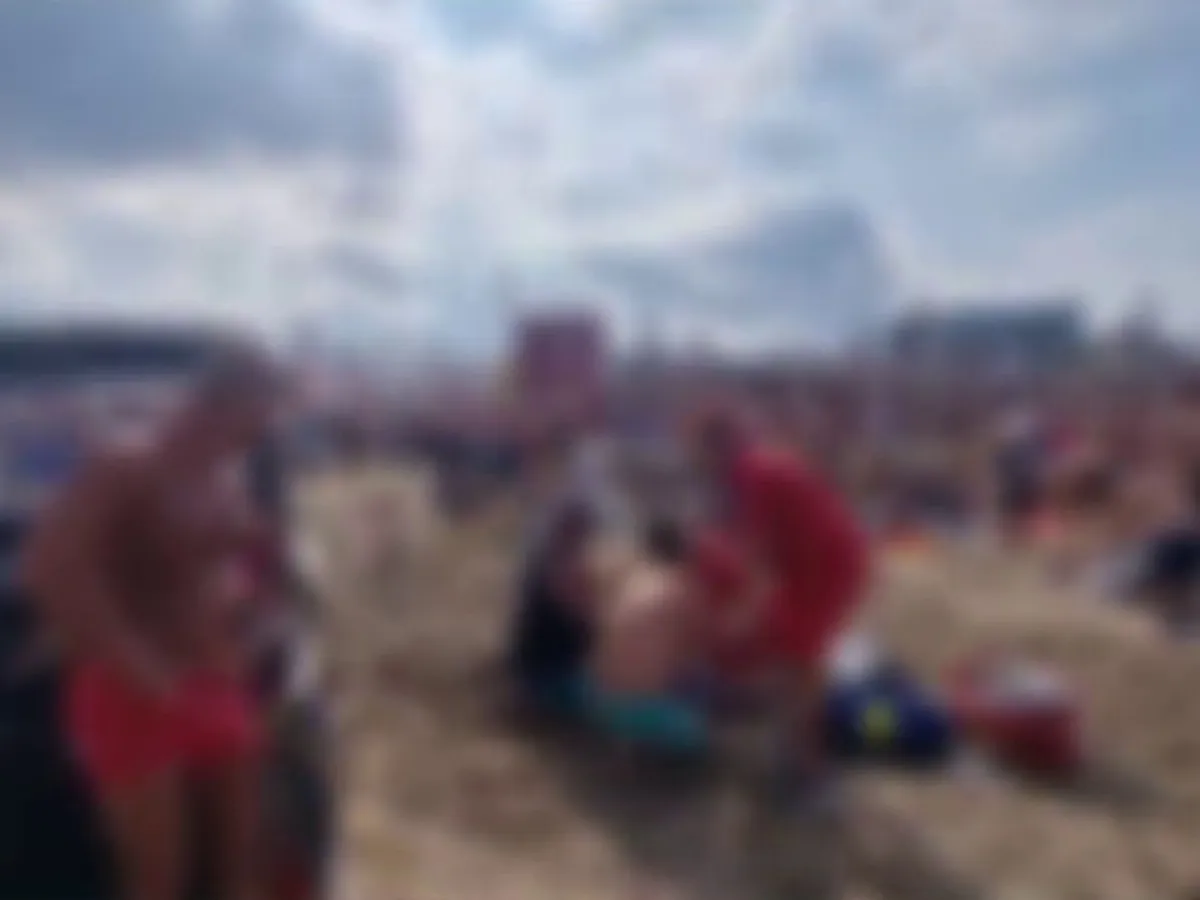 Vacanță de coșmar pe litoral: Doi soți, la un pas de moarte după ce curenții i-au tras în larg
