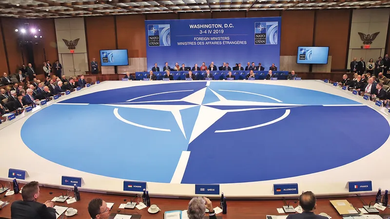 Organizarea Bucharest Model NATO îi ajută pe liceeni să fie acceptați mai ușor la studii în Vest - Foto: Getty Images