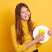 Ce pericol ascunde buretele de bucătărie - Foto: Freepik (cu rol ilustrativ)
