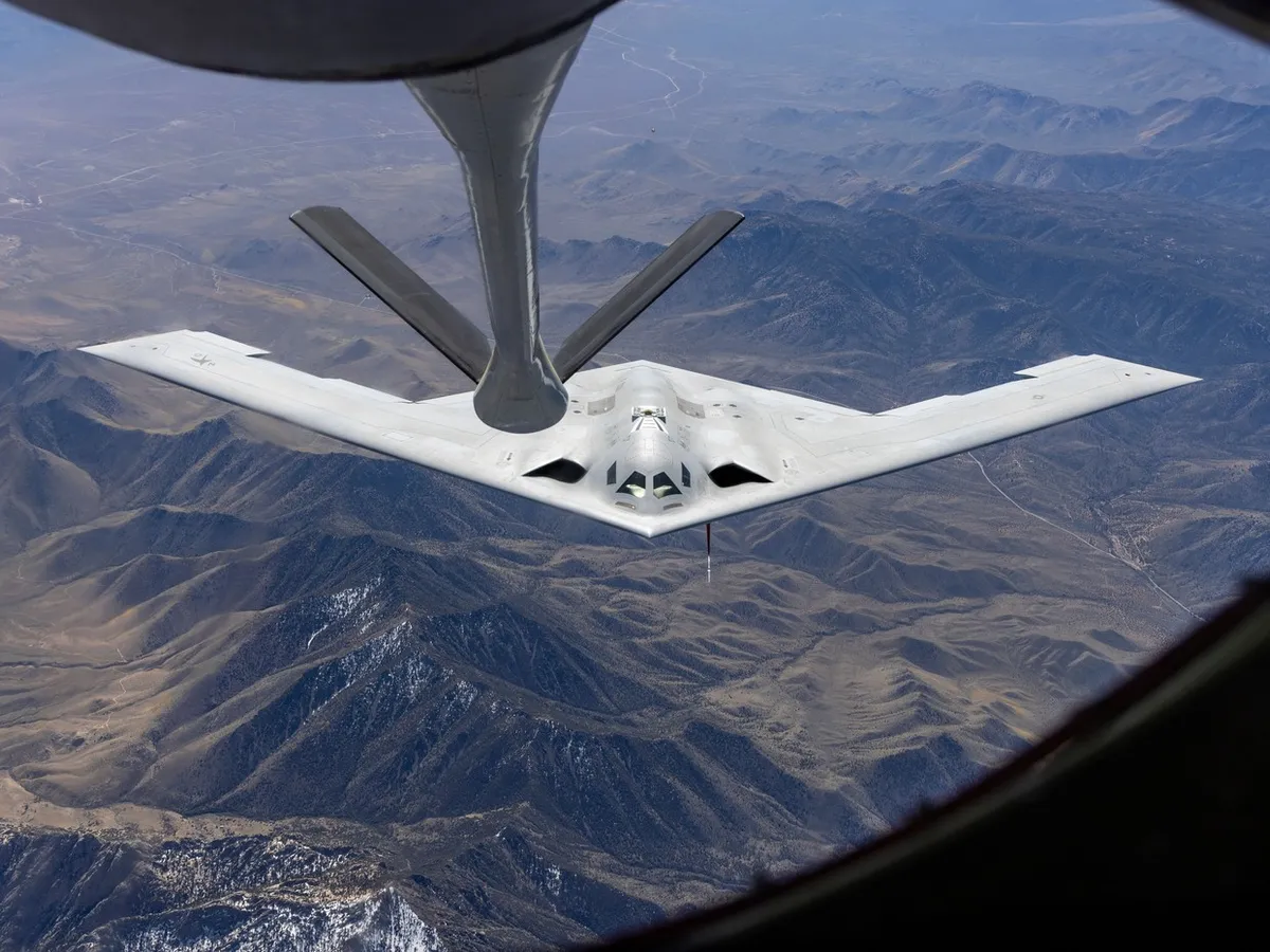 Bombardierul SUA B-21 Raider de 750.000.000$ trece toate testele. Poate lovi ținte în Iran, Rusia și China