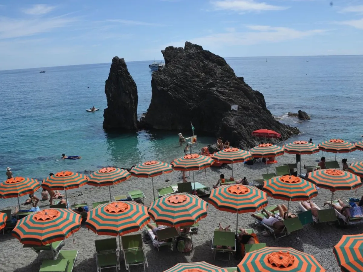 Plaja de la Monterosso, din Cinque Terre, Italia - Foto: Profimedia Images