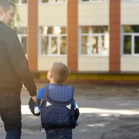 Ce să facă părinții care au cărți de identitate electronice și înscriu copiii la creșă și grădiniță - Foto: Freepik (rol ilustrativ)