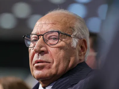 Mugur Isărescu a recomandat publicarea lui Dan Voiculescu la Editura Academiei Române / Inquam Photo / Octav Ganea