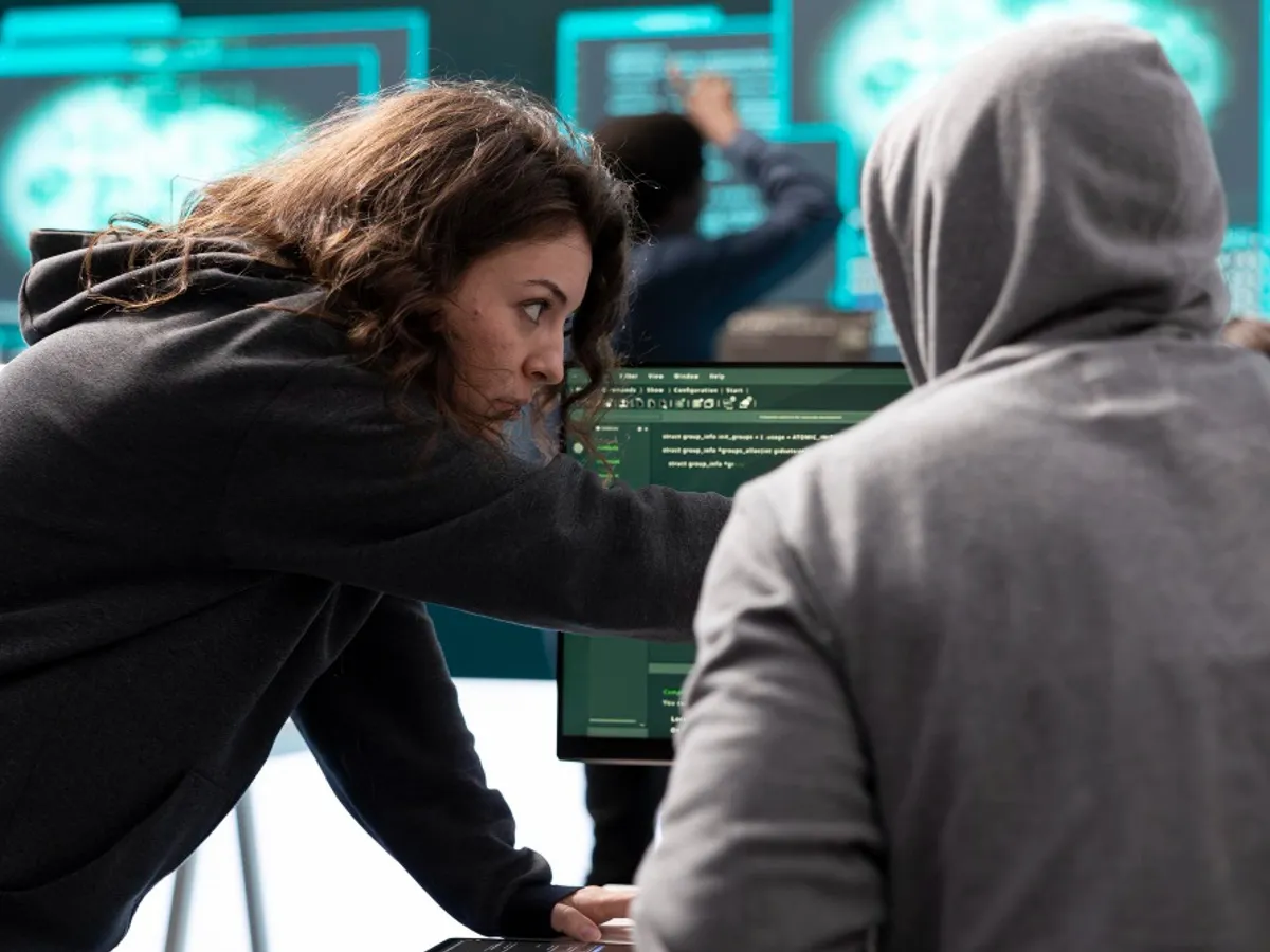 O nouă escrocherie extremă. Metodele suprarealiste folosite de hackeri pentru a vă fura toate informațiile