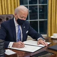 Biden va cere tuturor lucrătorilor federali să fie vaccinați /Foto: usatoday