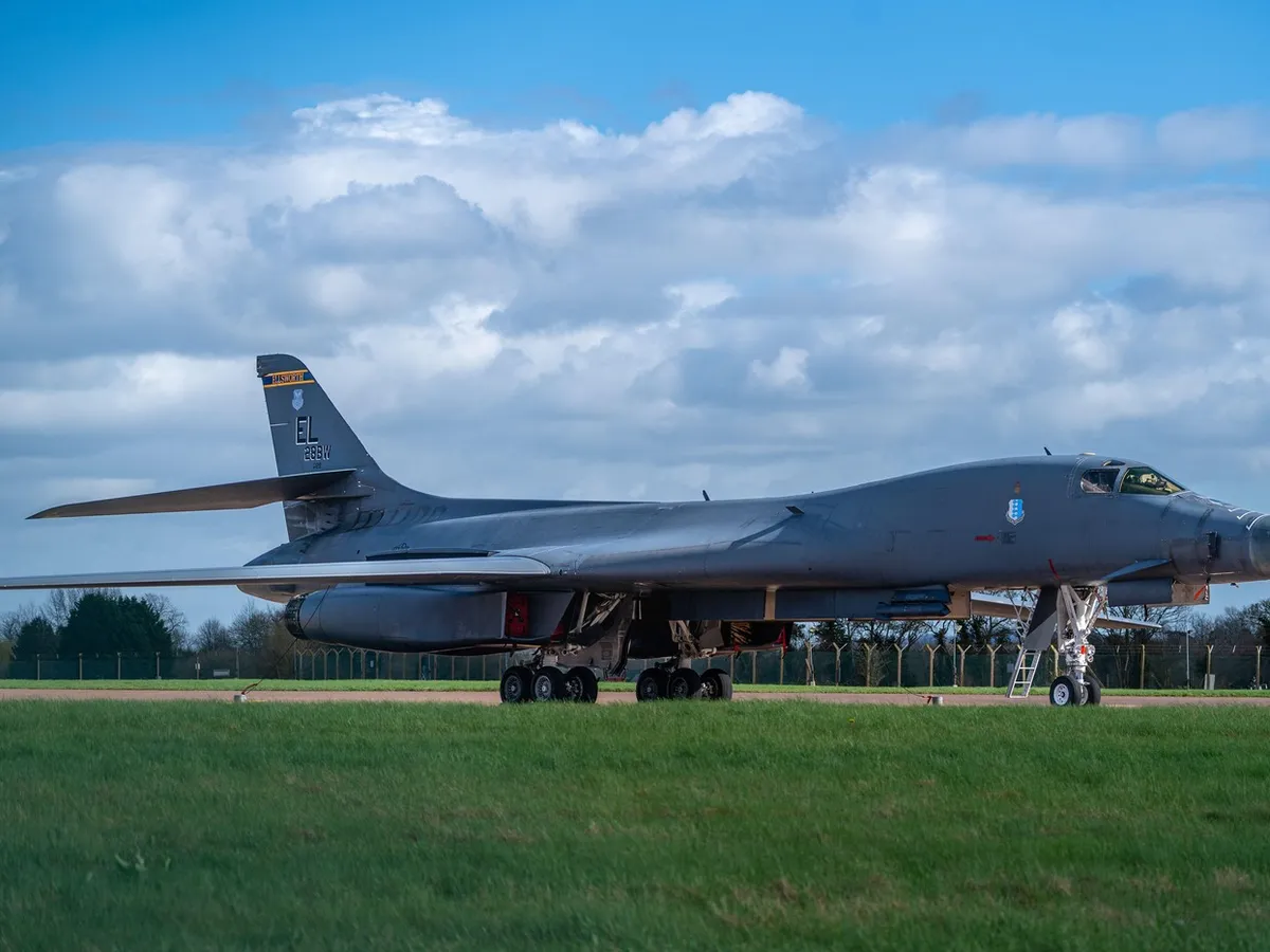 Bombardier B-1 - Foto: Profimedia images