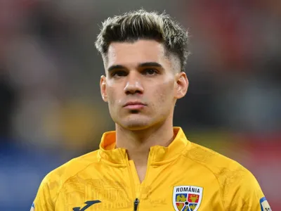Ianis Hagi semnează