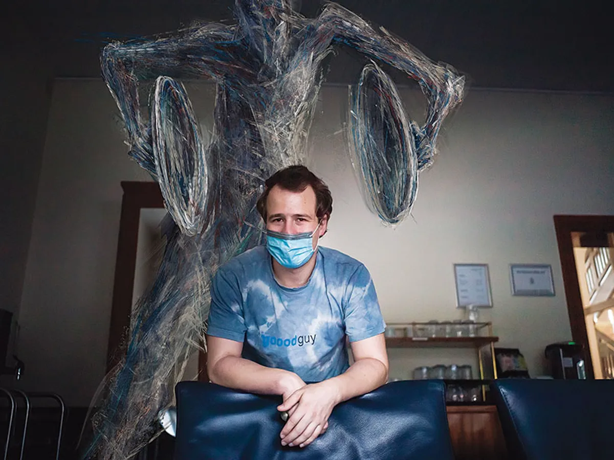 Michael, lângă sala de mese a clinicii din Königstein. Dar încă nu e singur