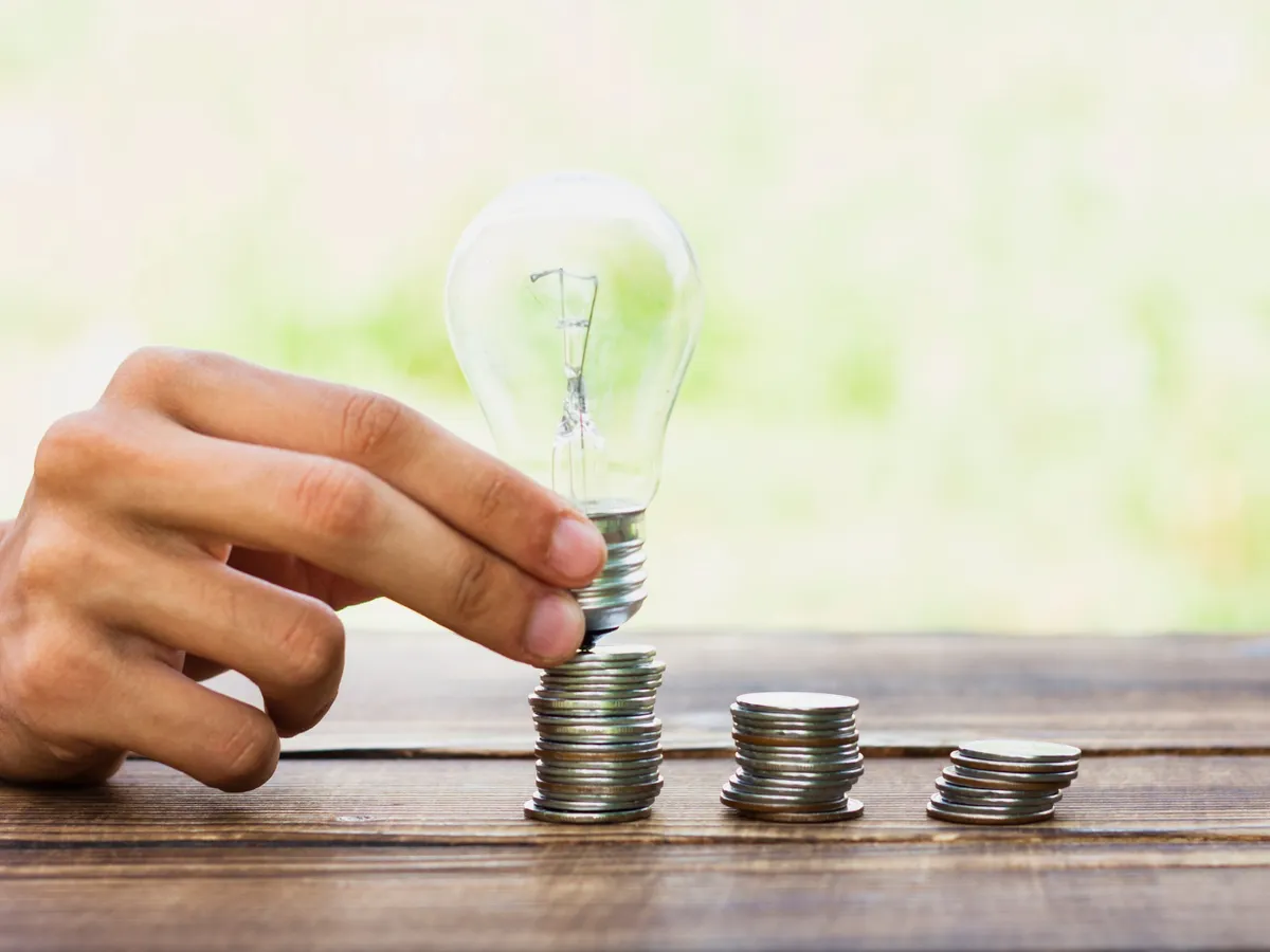 Factura la curent de la Hidroelectrica - Foto: Freepik