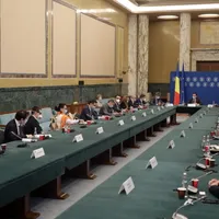 Guvernul Orban, la discuție cu investitorii. FOTO: Facebook Virgil Popescu