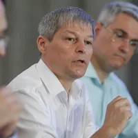 Dacian Cioloș promite că îi va tăia pensia specială lui Victor Ciorbea. Foto Inquam Photos/Octav Ganea