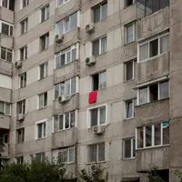 AMENDĂ de 1.500 lei pentru românii care vorbesc tare în bloc chiar și în afara orelor de liniște - Foto: Profimedia Images (imagine cu rol ilustrativ)