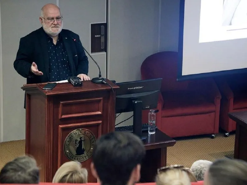 Profesorul Alfred Bulai de la SNSPA anchetat de Poliția Capitalei - Foto: Inquam Photos / Malina Norocea