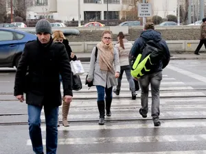 De la „nu mă interesează” la „îți vine să-ți iei câmpii”. Vocea tinerilor alegători - Foto: ZdI