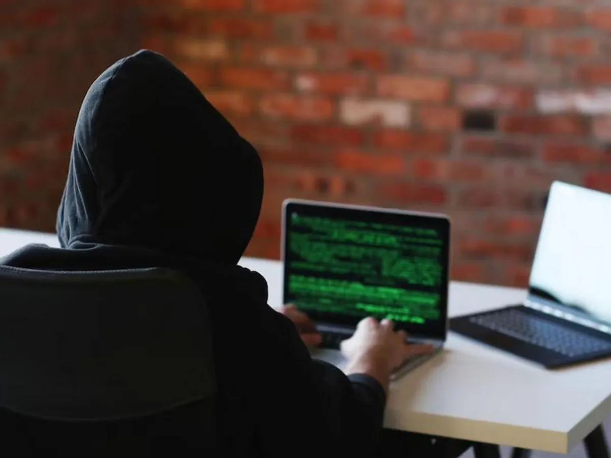 Smartphone-ul ar trebui repornit o dată la 7 zile. Ce fac hackerii? - Foto: Freepik