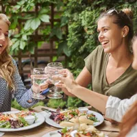 Cum să mănânci ce vrei și să nu te îngrași. Totul ține de ordinea în care consumi alimentele - Foto: Freepik (Imagine cu rol ilustrativ)