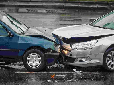 Accident în Dej cu mașina școlii de șoferi dezbătut în online. Putea sau nu să fie evitat? - Foto: Arhiva