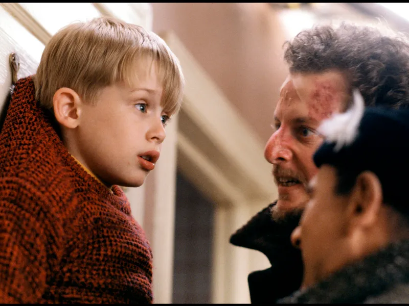 Un fel de „Home Alone”. Copil de 6 ani a aterizat la sute de km de locul unde era așteptat. De ce ? - Foto: Profimedia Images