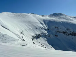 Avalanșă de placă declanșată în Munții Bucegi. Salvamontiștii atrag atenția asupra riscului - Foto: Salvamont Brasov