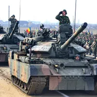 20.000 lei bonus și soldă generoasă pentru tinerii care vor face stagiul militar voluntar în termen - Foto: Facebook/Forțele terestre române