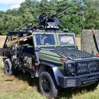 Forțele Speciale ale României, dotate cu mașini de desant aerian. Au la bază Mercedes G-Class și vânează tancuri - Foto: Profimedia images
