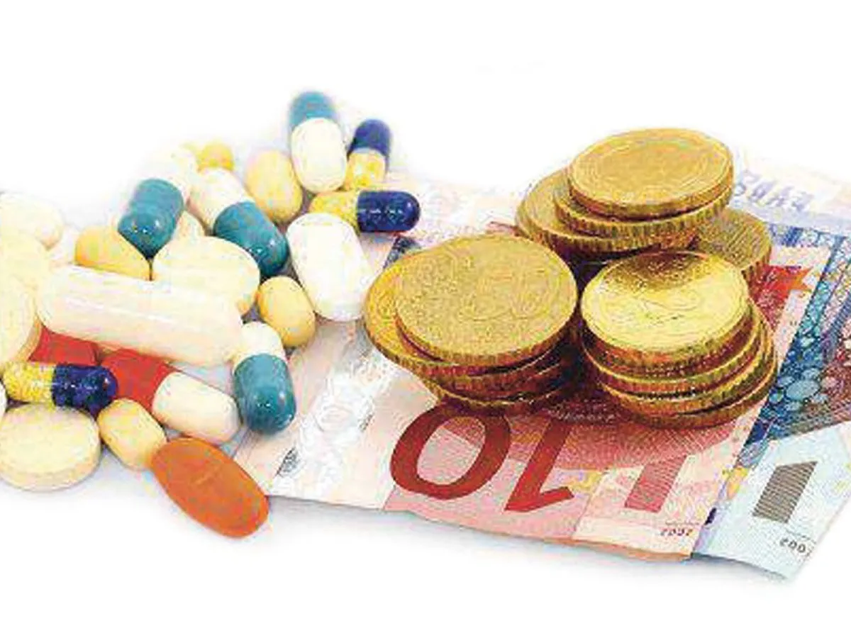CALCUL. Distribuitorul câștigă dacă vinde Trileptal 600 mg. - 50 de comprimate către o farmacie din România 7-8 lei din prețul cu amănuntul maximal, iar dacă îl exportă în UE are un câștig de 50-80 lei.