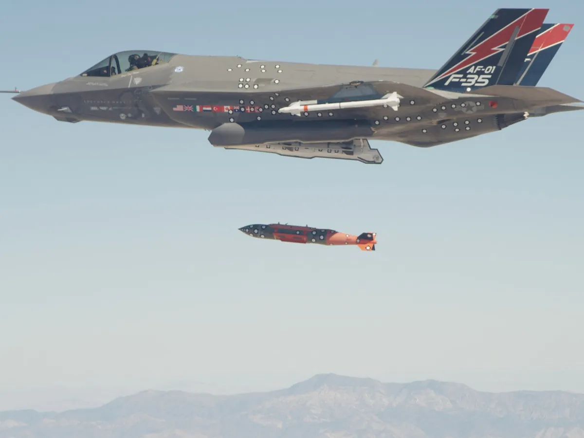 VIDEO Bomba nucleară B6, aprobată pe avioanele F-35A pentru forța NATO de descurajare. România ia 35