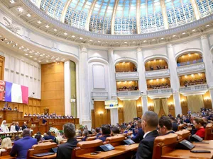 10 ani de închisoare pentru promovarea legionarilor. Legea a fost adoptată în Parlament - Foto: Facebook/ Camera Deputaților