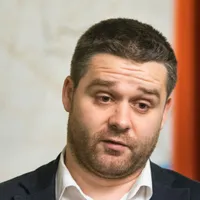 Primarul Sectorului 6, Ciprian Ciucu, a scris pe Facebook că a sunat la Brigada Rutieră a Capitalei pentru a semnala o cursă ilegală de mașini. / Foto: piatapresei.ro