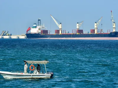 Arabia Saudită sistează petrolul către Europa. Crește prețul benzinei și a bunurilor de larg consum