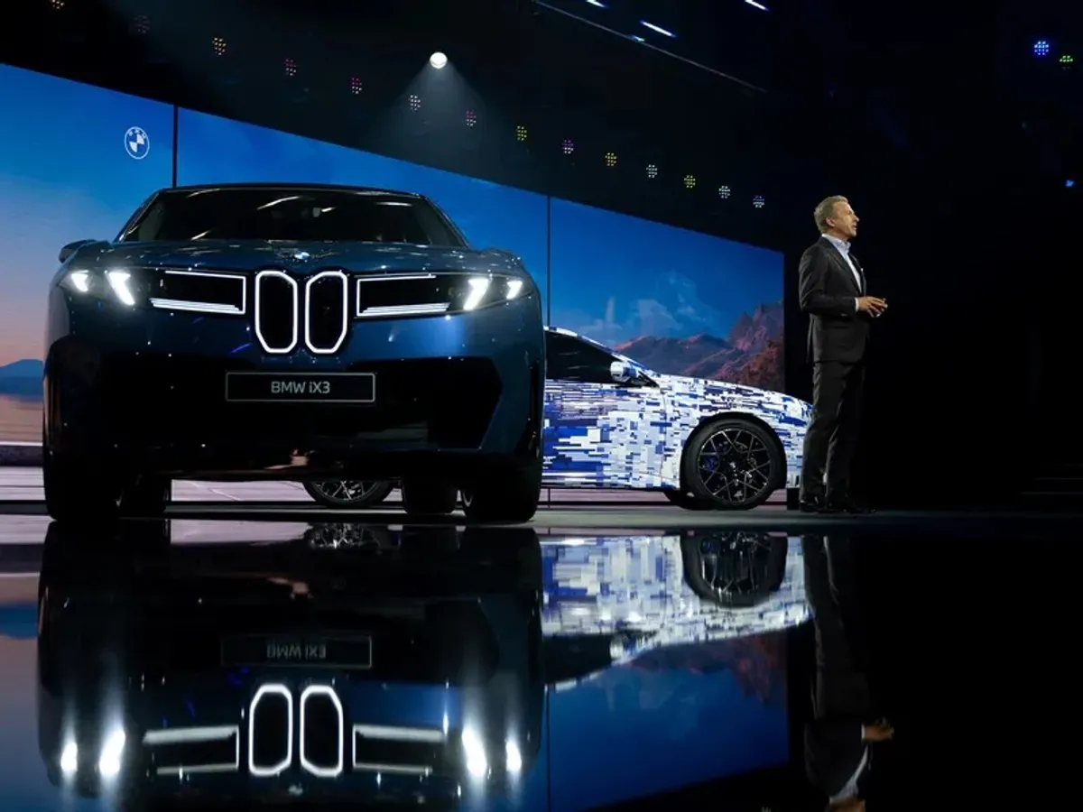 BMW a lansat în 2025 iX3 – Neue Klasse, cu inteligență artificială. Costă 68.900€ - Foto: Profimedia Images
