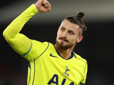 Lovitură de proporții: campioana îl vrea pe Radu Drăgușin și românul a spus “DA”!