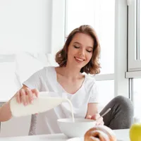 Care sunt riscurile pentru sănătate ale consumului de lapte? Când te ajută, când îți face rău? - Foto: Freepik