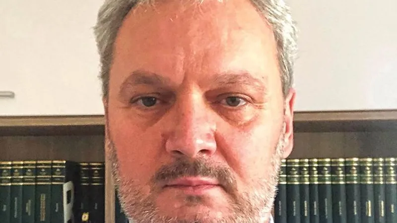 Profesorul Cătălin Osiceanu
