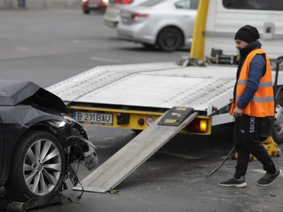 Care şoferi scot din buzunar 1.700 de lei în plus, pentru maşinile lor. Cine este vizat? - Foto: INQUAM PHOTOS/Octav Ganea