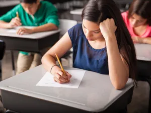 Se va putea da Bacalaureatul la Religie. Care profile pot opta pentru această disciplină? Foto: Freepik (fotografie cu caracter ilsutrativ)