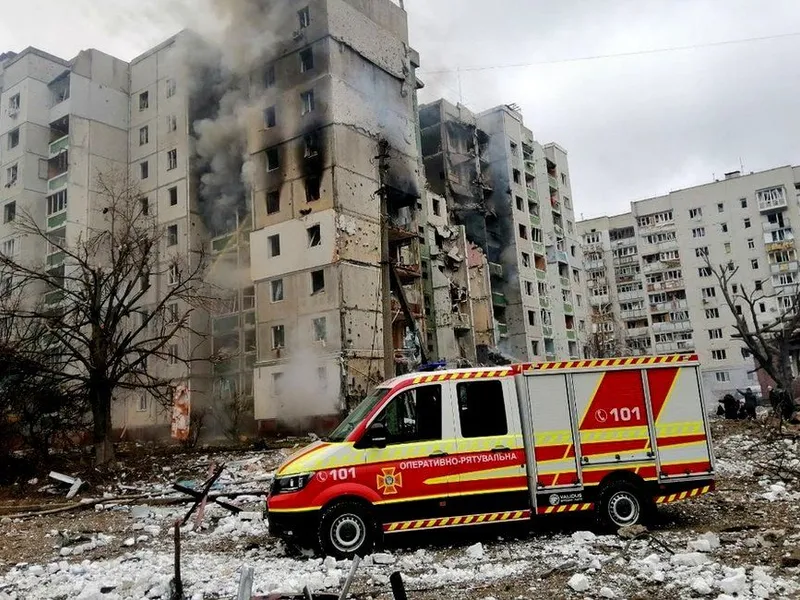 VIDEO Cernigov, încercuit de forţele ruse; evacuarea civililor este imposibilă. „Orașul e în cenușă” / BBC