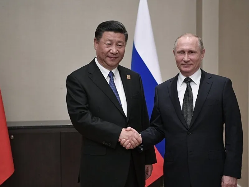 Președintele chinez Xi Jinping alături de Vladimir Putin