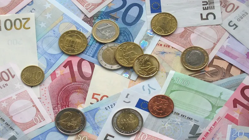 Bulgaria va trece la moneda euro din ianuarie 2024. România nu are nicio perspectivă în acest sens/FOTO: Pixabay
