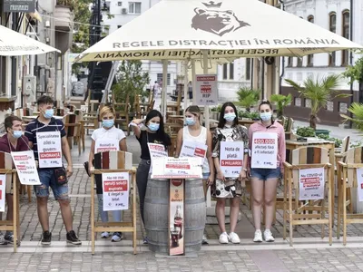 Horeca nu este la primul protest împotriva închiderii restaurantelor și barurilor la interior. Foto Inquam Photos/Bogdan Dănescu