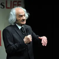 Renumitul neurochirurg Leon Dănăilă îi îndeamnă pe români să îl voteze președinte pe Nicolae Ciucă - Foto: FB