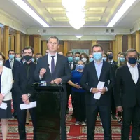 Miniștrii USR PLUS demisionează în bloc din Guvernul Cîțu. / Foto: USR PLUS, Facebook