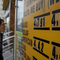Cum verifici rapid cursul BNR și unde să găsești cele mai bune oferte pentru schimbul valutar - Foto: INQUAM PHOTOS/ Octav Ganea