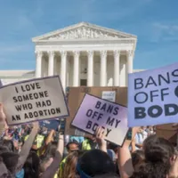 Curtea Supremă a SUA examineză luni, de urgenţă, legea împortriva avortului din Texas (Foto: Twitter)
